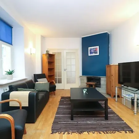 Cozy Historical Flat In The Heart Of Old Town דירה *