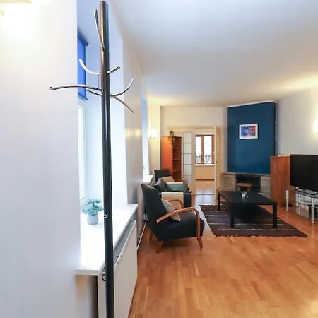 Cozy Historical Flat In The Heart Of Old Town *