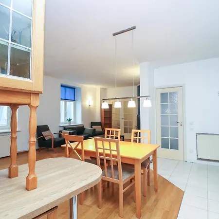Cozy Historical Flat In The Heart Of Old Town
