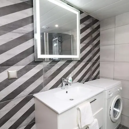 Cozy Historical Flat In The Heart Of Old Town * تالين